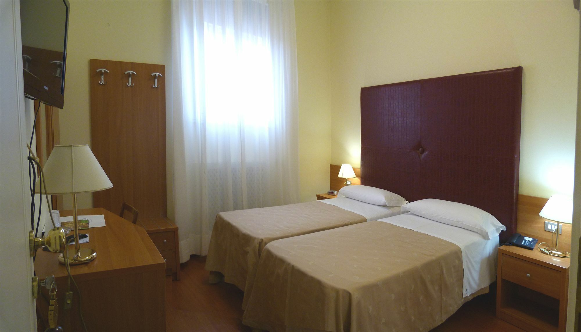 Hotel Centrale Byron Равенна Экстерьер фото